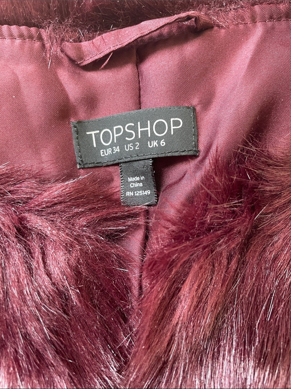 NWOT Topshop Plush Faux Fur Vest in Burgundy. Size 2. - Picture 2 of 4